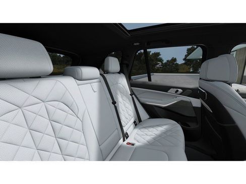 New 2026 BMW X5 xDrive40i w/ Climate Comfort Package image 12