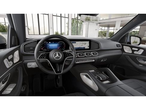 New 2026 Mercedes-Benz GLS 450 4MATIC image 3
