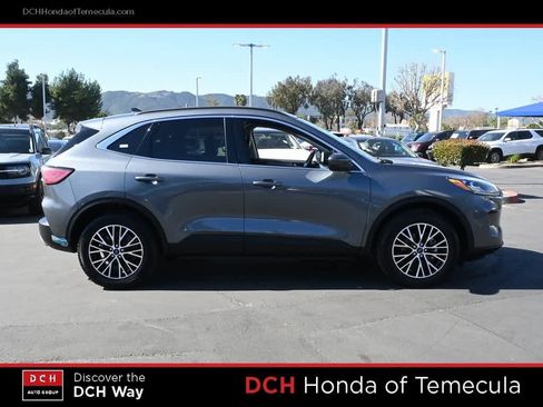 Used 2022 Ford Escape Titanium w/ Titanium Premium Package image 5