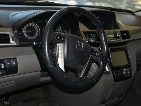 Used 2016 Honda Odyssey EX-L image 9