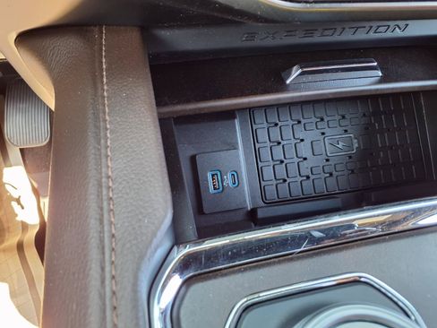 Used 2023 Ford Expedition King Ranch AWD/4WD image 6