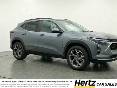 Used 2025 Chevrolet Trax LT