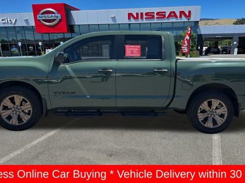 Used 2024 Nissan Titan SV w/ SV Bronze Edition Package AWD/4WD image 6