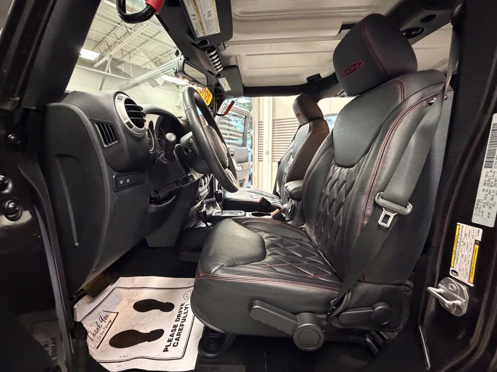 Used 2016 Jeep Wrangler Unlimited Rubicon w/ Connectivity Group AWD/4WD image 60