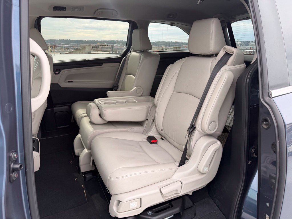 Used 2025 Honda Odyssey EX-L image 12
