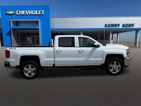 Used 2017 Chevrolet Silverado 2500 LT AWD/4WD image 3