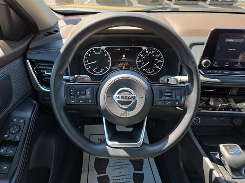 Used 2021 Nissan Rogue SV AWD/4WD image 9