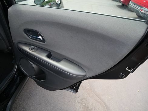 Used 2019 Honda HR-V LX image 23