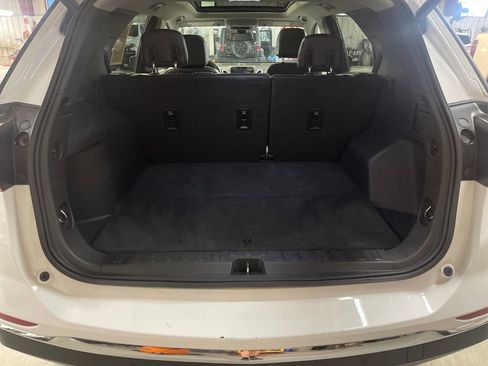 Used 2018 Chevrolet Equinox Premier FWD image 24