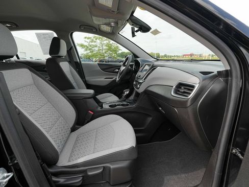 Used 2022 Chevrolet Equinox LS AWD/4WD image 22