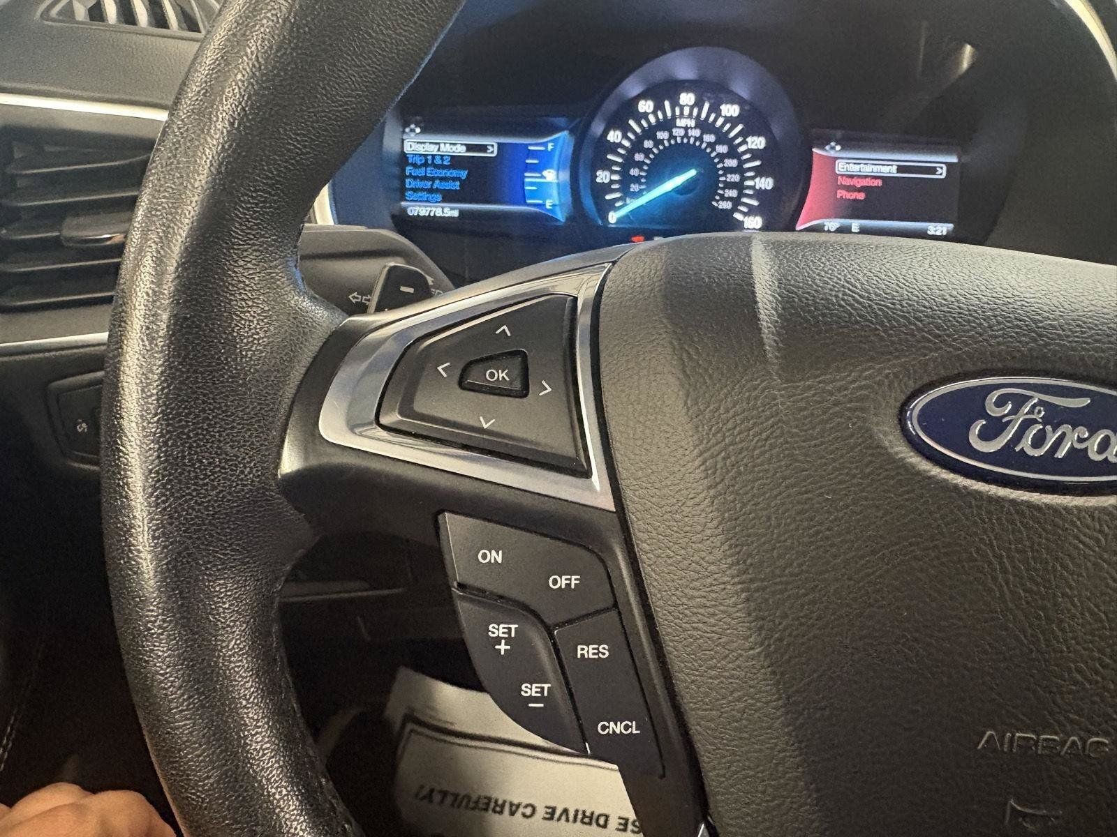 Used 2018 Ford Edge Titanium w/ Equipment Group 301A AWD/4WD image 28