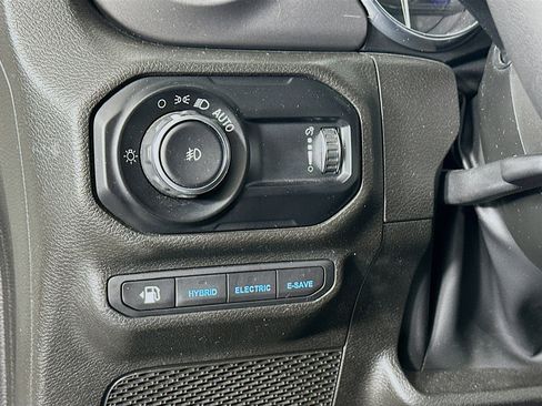 Used 2023 Jeep Wrangler Unlimited Rubicon 4xe image 17