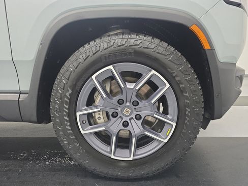 Used 2023 Rivian R1T Adventure AWD/4WD image 11