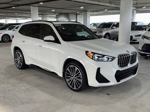 Used 2023 BMW X1 xDrive28i w/ M Sport Package image 2