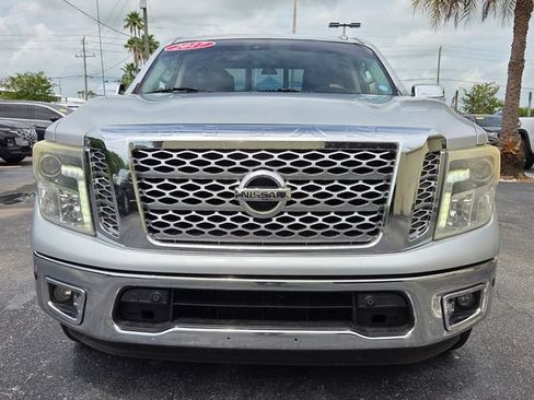 Used 2017 Nissan Titan SL RWD image 2