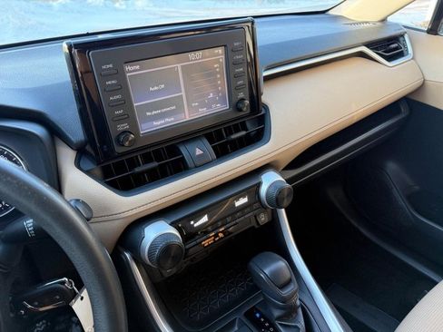 Used 2019 Toyota RAV4 LE w/ All Weather Liner Package image 29