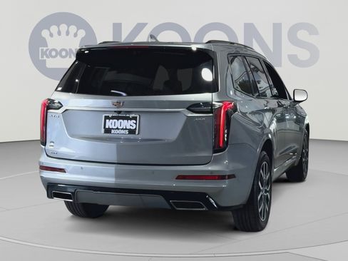 Used 2024 Cadillac XT6 Sport w/ LPO, Floor Liner Package AWD/4WD image 11