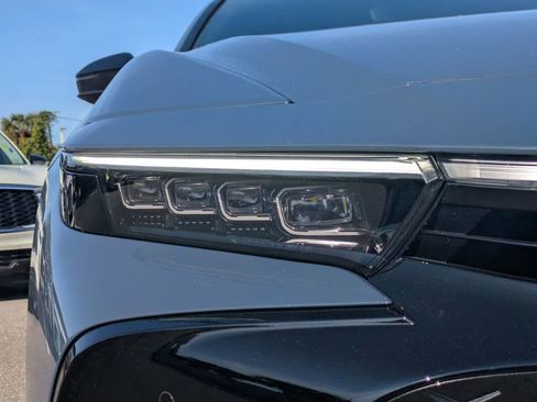 Used 2026 Toyota Crown Platinum image 10