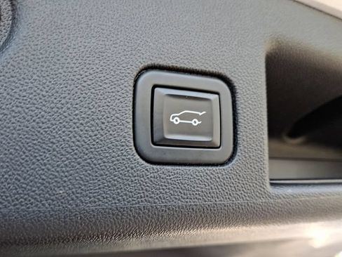 Used 2022 Chevrolet Equinox LT FWD image 29
