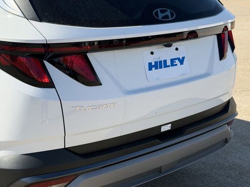 New 2026 Hyundai Tucson SE image 6
