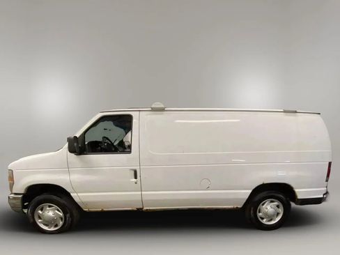 Used 2008 Ford E-150 and Econoline 150 Van 3D image 2