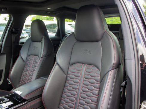 Used 2024 Audi RS 6 performance AWD/4WD image 12