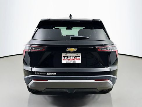Used 2026 Chevrolet Equinox LT FWD image 6