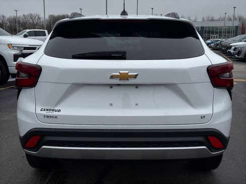 Used 2024 Chevrolet Trax LT w/ Driver Confidence Package FWD image 7