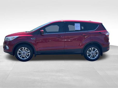 Used 2017 Ford Escape SE w/ SE Cold Weather Package AWD/4WD image 5