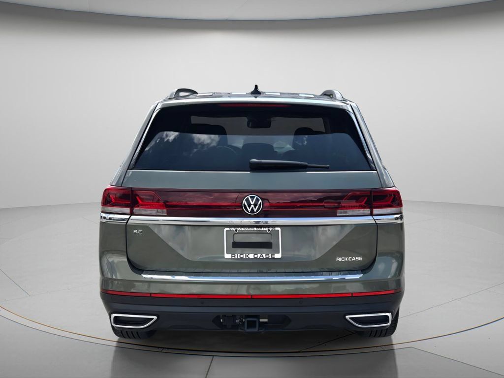 Certified 2026 Volkswagen Atlas SE FWD image 5