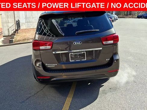 Used 2017 Kia Sedona EX image 7