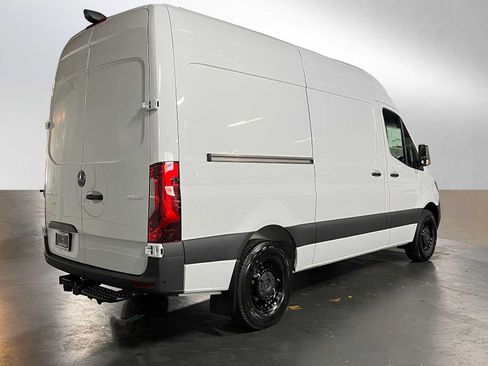 Used 2026 Mercedes-Benz Sprinter 2500 image 3