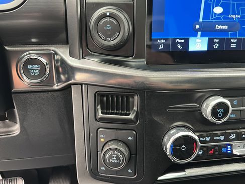 Used 2024 Ford F150 Lariat AWD/4WD image 24