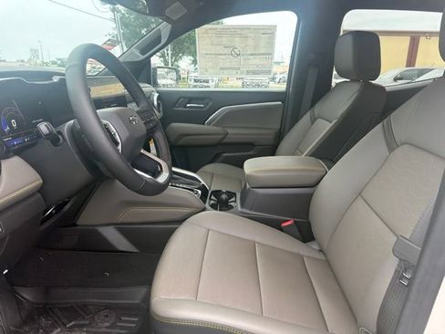 New 2026 Chevrolet Colorado ZR2 w/ Technology Package AWD/4WD image 21