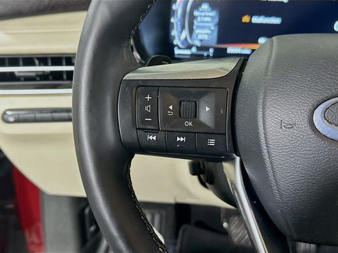 Used 2024 INFINITI QX60 Sensory w/ Cargo Package AWD/4WD image 15
