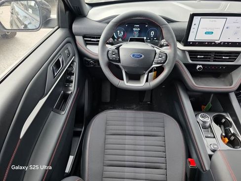 New 2026 Ford Explorer ST-Line w/ ST-Line Street Pack image 14