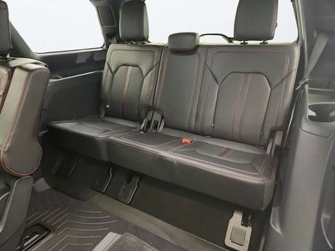 Used 2024 Ford Expedition Limited AWD/4WD image 24