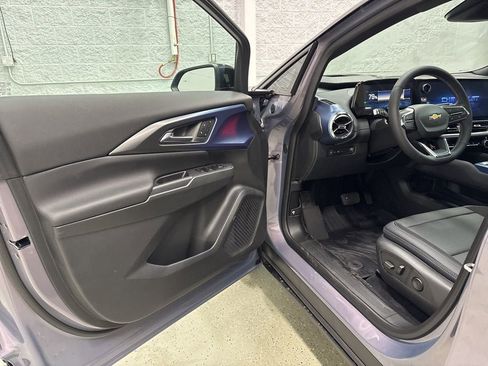 New 2026 Chevrolet Equinox EV LT w/ Convenience Package II AWD/4WD image 12