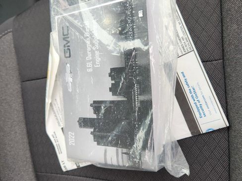 Used 2022 Chevrolet Silverado 2500 LT w/ Convenience Package image 17