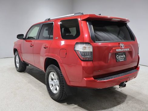Used 2024 Toyota 4Runner SR5 AWD/4WD image 5