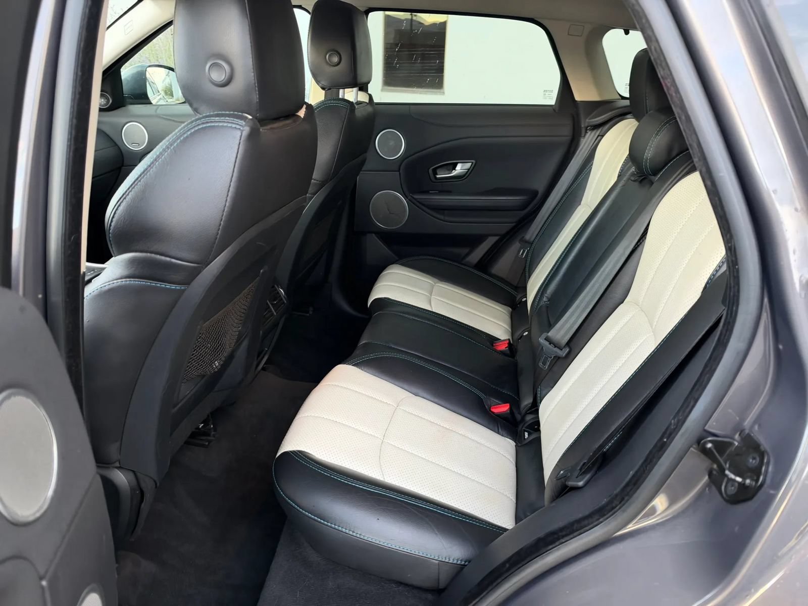 Used 2016 Land Rover Range Rover Evoque SE AWD/4WD image 12