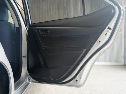 Used 2015 Toyota Corolla L FWD image 35