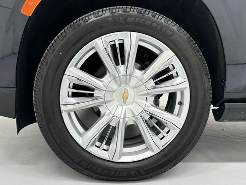Used 2023 Chevrolet Tahoe High Country image 9