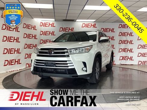 Used 2018 Toyota Highlander XLE AWD/4WD image 3