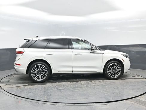 Used 2021 Lincoln Corsair Reserve w/ Equipment Group 201A image 3