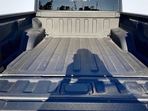 Used 2022 Jeep Gladiator Willys image 18