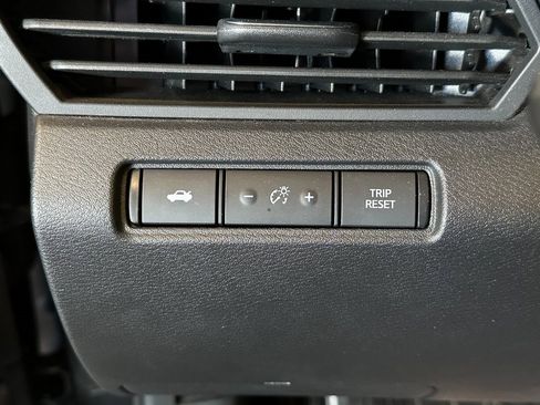 Used 2019 Nissan Altima 2.5 SR image 17