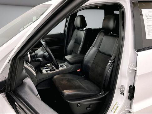 Used 2022 Jeep Grand Cherokee Laredo X AWD/4WD image 21