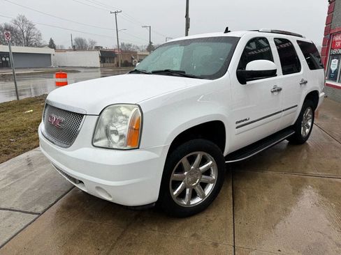 Used 2011 GMC Yukon Denali image 4
