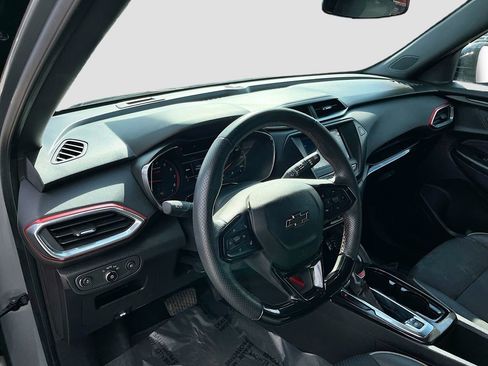 Used 2023 Chevrolet TrailBlazer RS image 9